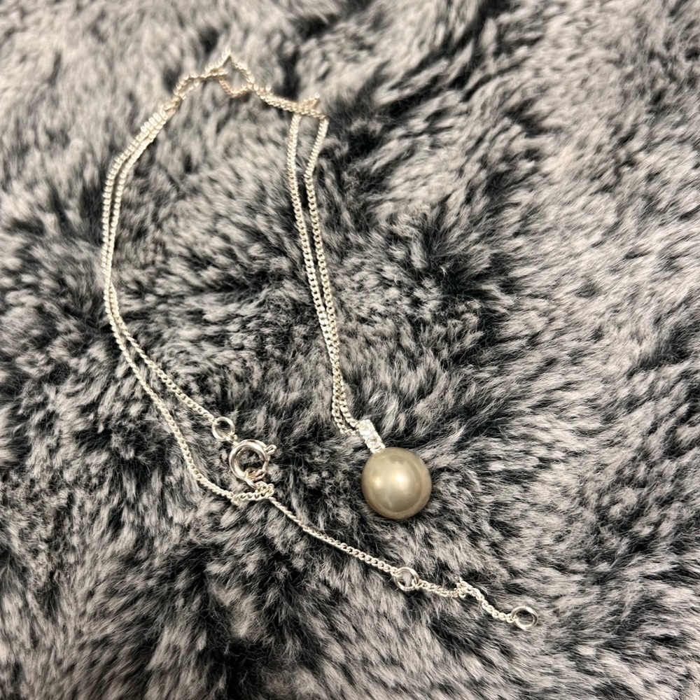 Pearl with rhinestones necklace